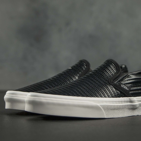 NWT VANS Classic Slip On Moto Leather Black Kid’s - Picture 2 of 8